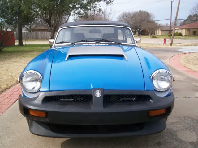1977 mgb aluminum olds v8 215 4bbl t5 5 speed headers sedate yet powerful