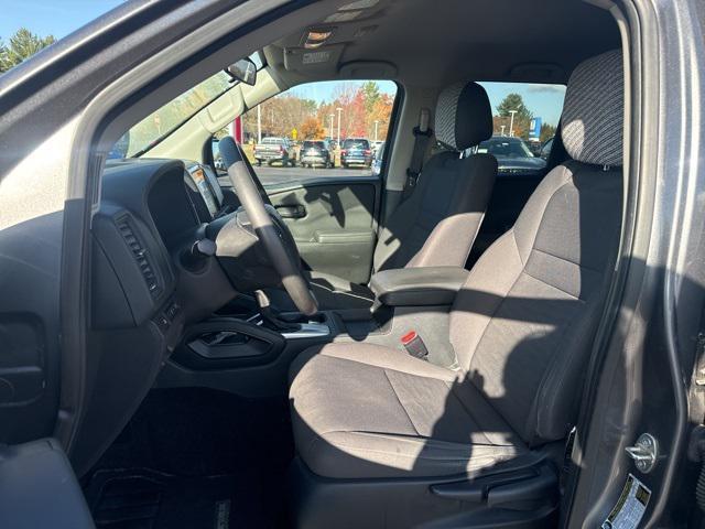 2022 nissan frontier s