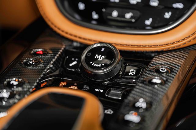 2023 aston martin dbx 707