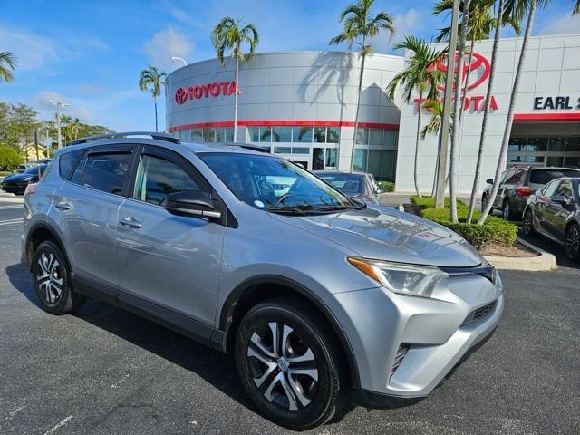 2017 toyota rav4 le