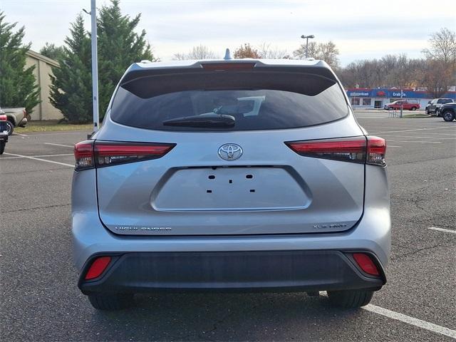 2022 toyota highlander xle