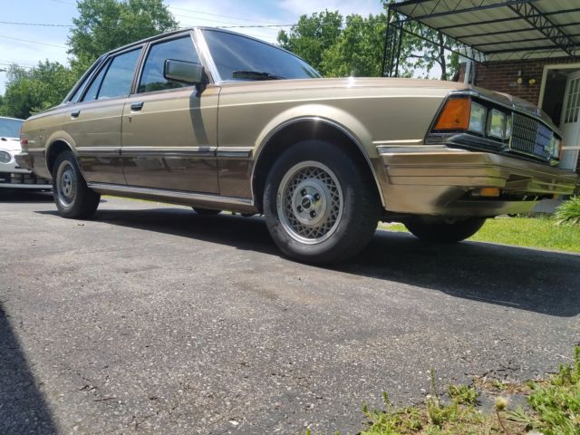1982 toyota cressida luxury 4 door sedan