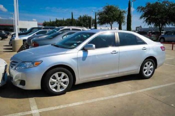 2011 toyota camry le one owner in spring, tx