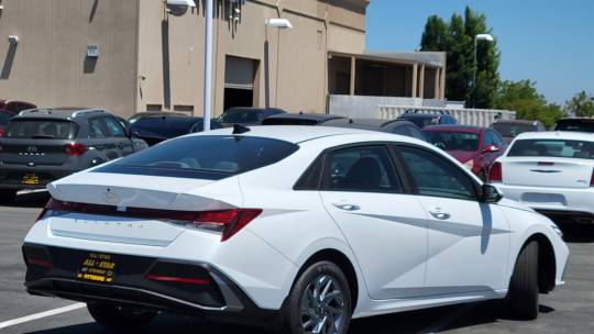 2024 Hyundai Elantra