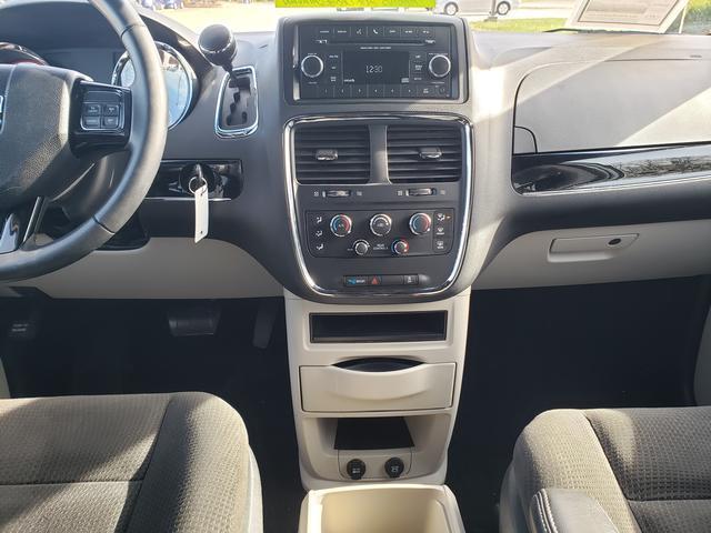 2016 dodge grand caravan avp/se
