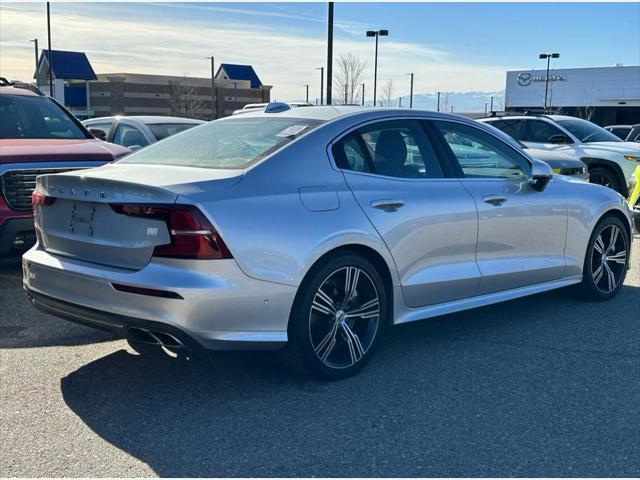 2022 volvo s60 recharge plug-in hybrid t8 inscription