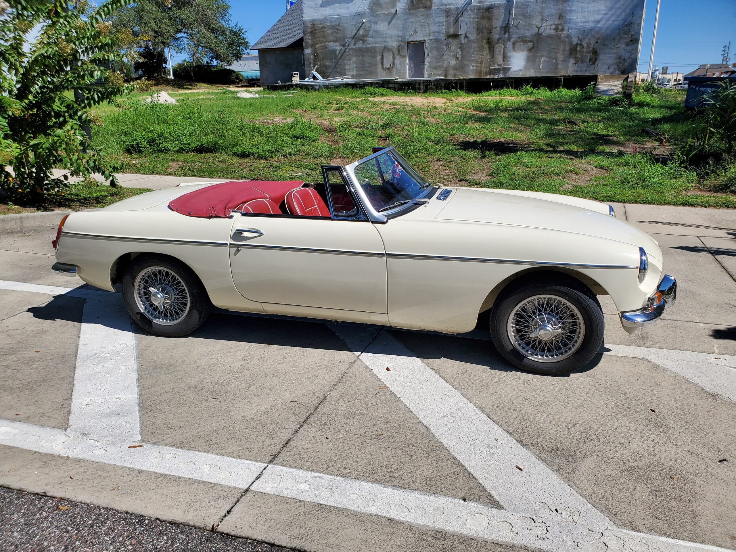 1966 mg mgb
