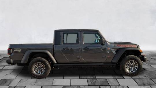 2024 Jeep Gladiator