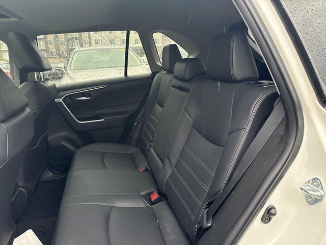 2021 toyota rav4 hybrid xle premium