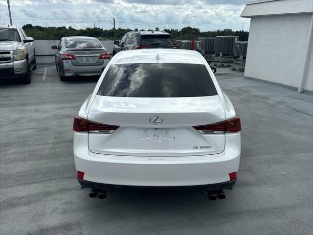 2018 lexus is 300 base