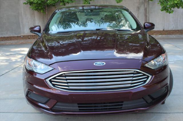 2017 ford fusion se