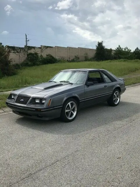 1983 ford mustang gt 5.0l w/t-tops