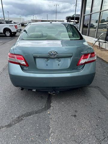 2011 toyota camry le