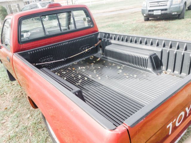 1994 toyota pickup base 2.4l - 107,000 miles