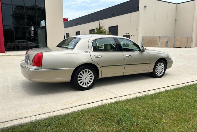 2005 lincoln town car signature limited