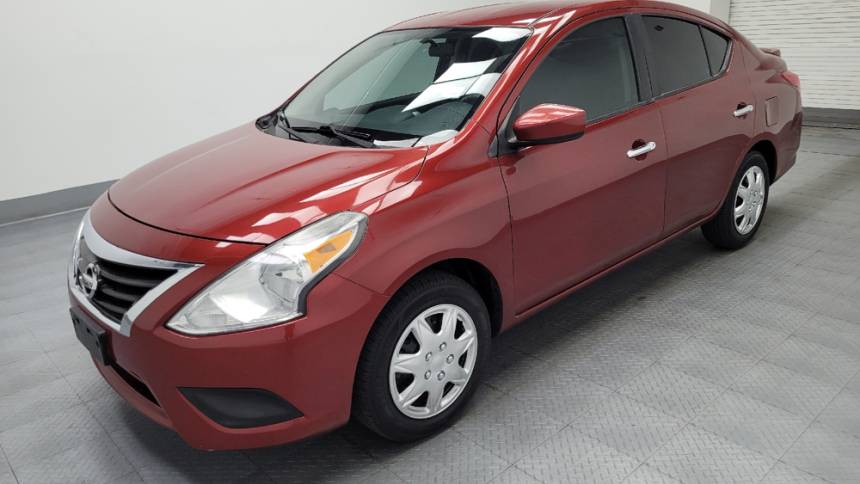 2018 nissan versa sv