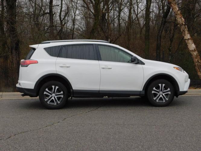 certified 2017 toyota rav4 fwd le fayetteville, ar 72704 for sale in fayetteville, arkansas