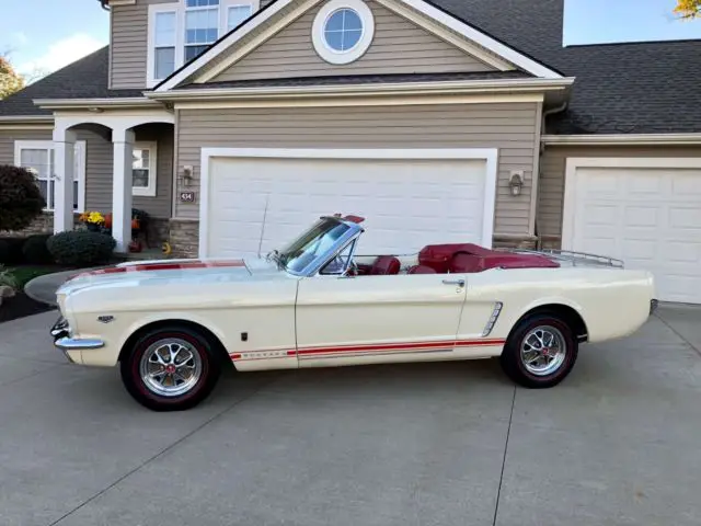 1964 1/2 ford mustang convertible * stunning restoration * gorgeous color combo!