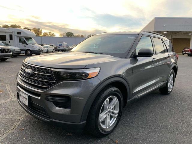 2022 ford explorer xlt