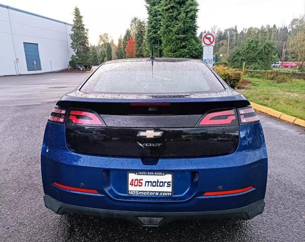 2012 chevrolet volt base