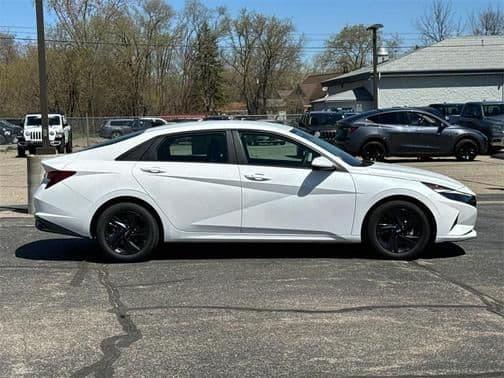 2021 hyundai elantra sel in brighton, michigan
