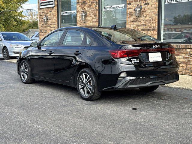 2023 kia forte lxs