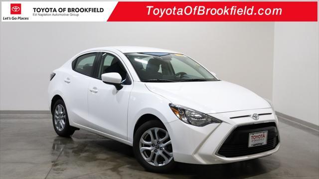 2017 toyota yaris ia base