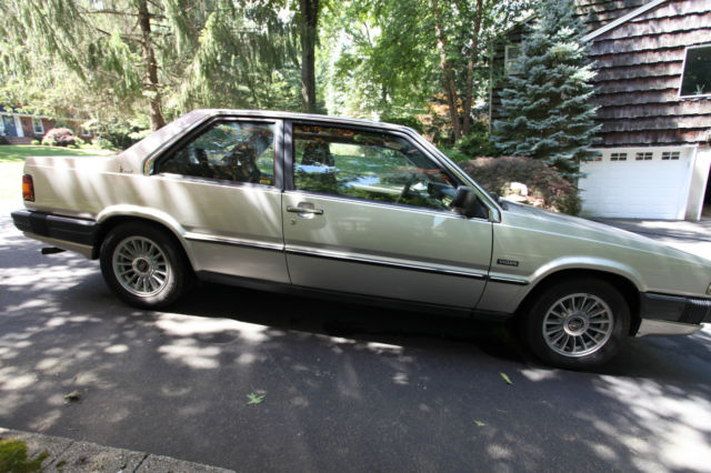 1989 volvo 780 base coupe 2-door 2.8l