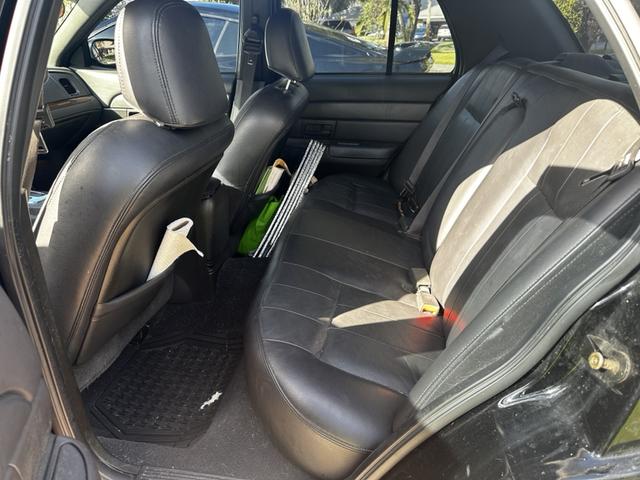 2004 ford crown victoria lx
