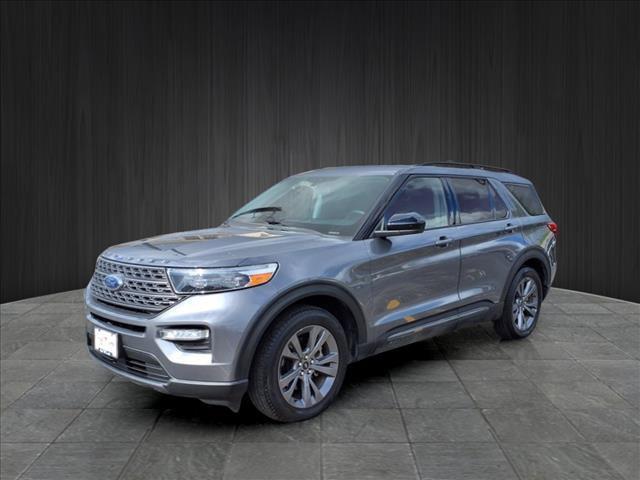 2022 ford explorer xlt