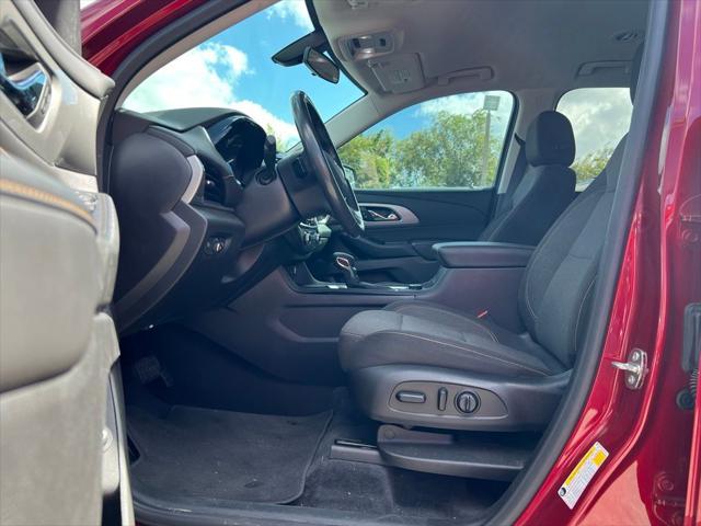2021 chevrolet traverse lt cloth