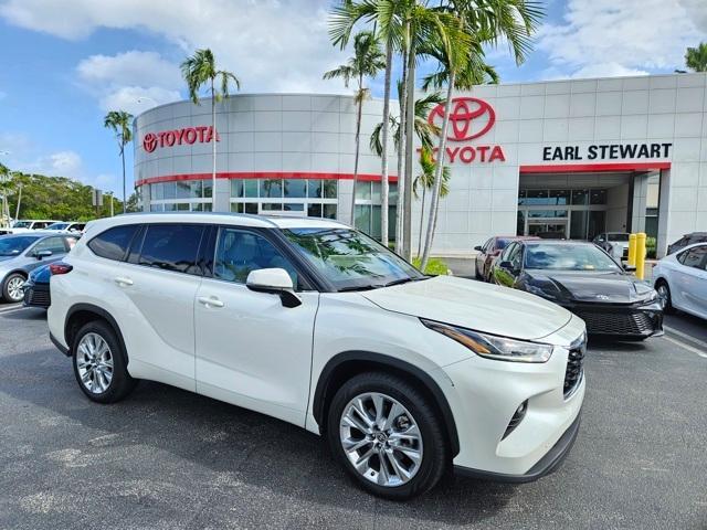 2021 toyota highlander limited