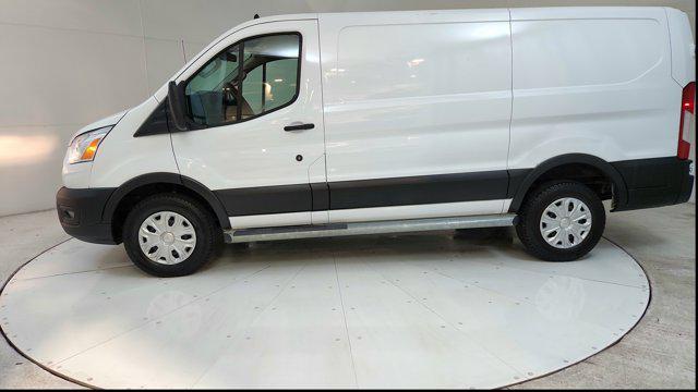 2021 ford transit-250 base