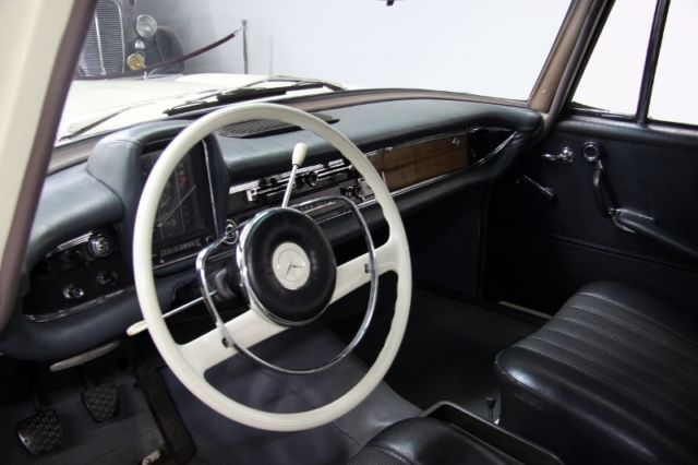 1965 mercedes-benz 190d 4 door sedan