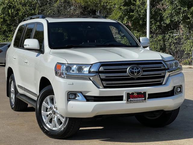 2021 toyota land cruiser base