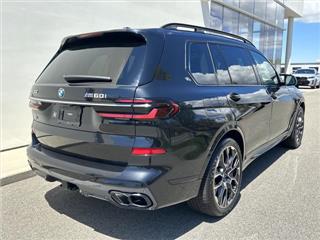2023 BMW X7 m60i