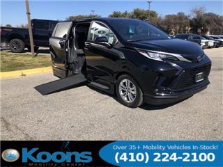 2023 Toyota Sienna xse 7-passenger