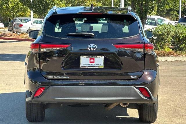 2022 toyota highlander xle