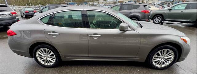 2012 infiniti m37x base