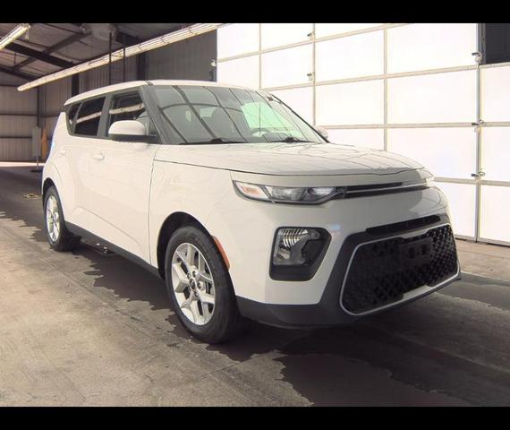 2022 kia soul lx