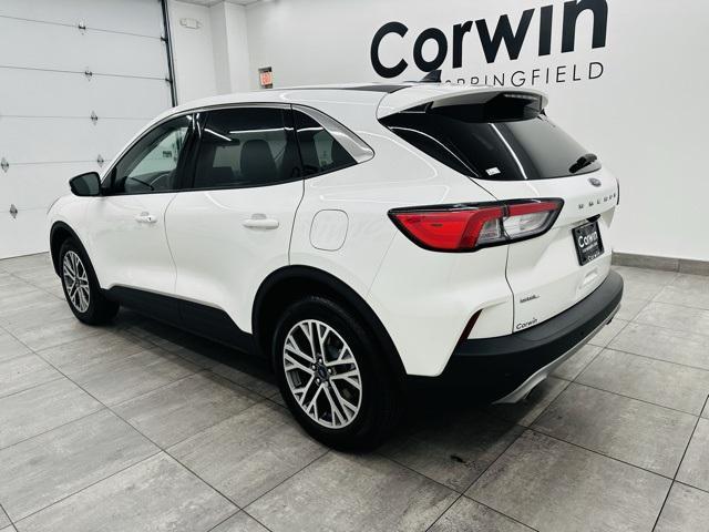 2022 ford escape sel