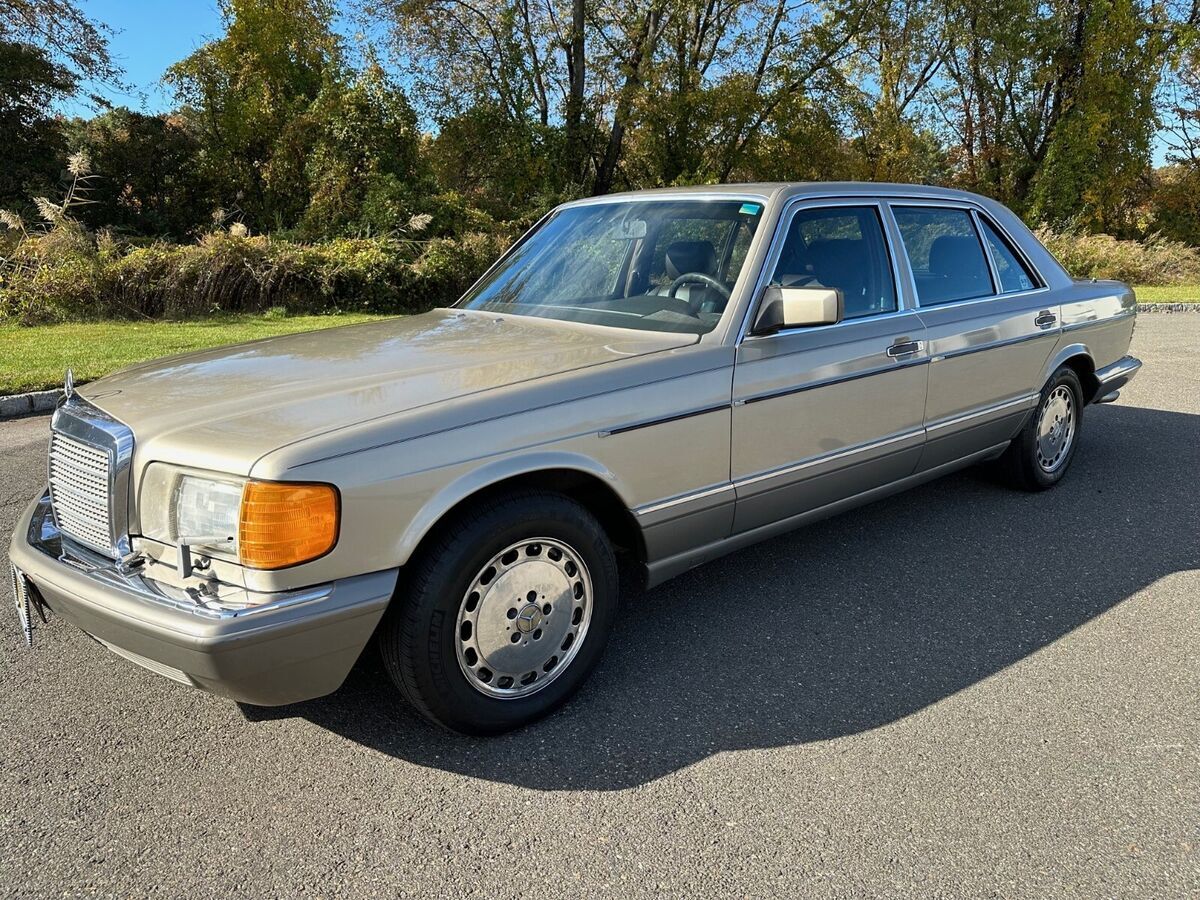 well maintained car and always garage kept