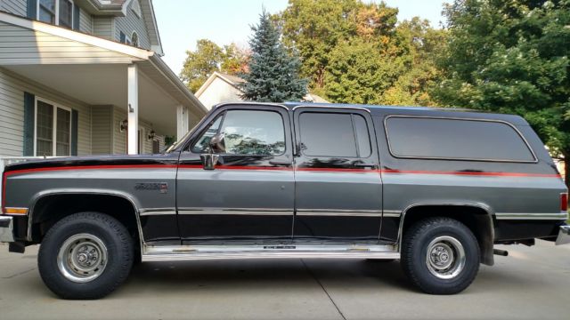 1986 gmc suburban 6.2 diesel 4x4 k1500 truck