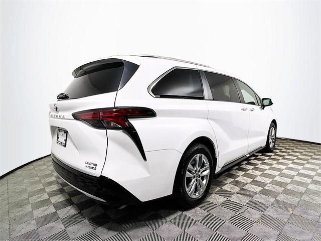 2023 toyota sienna limited 7-passenger