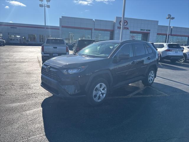 2021 toyota rav4 le
