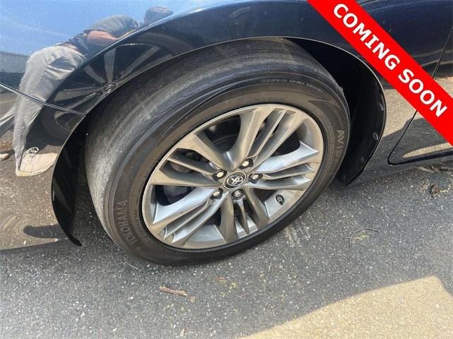 2016 toyota camry se
