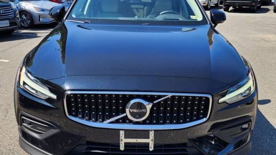 2023 volvo v60 cross country b5 ultimate