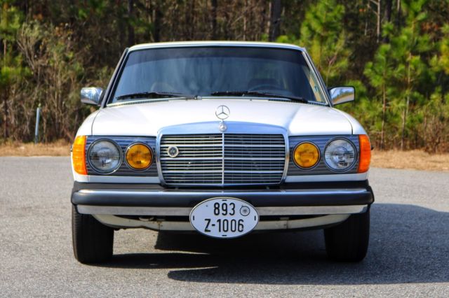 1984 mercedes benz 300d turbo diesel w123 - original paperwork - mint