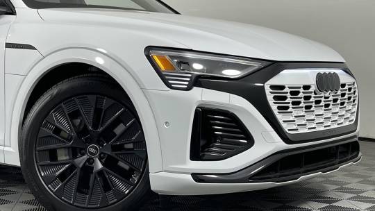 2024 Audi Q8 e-tron