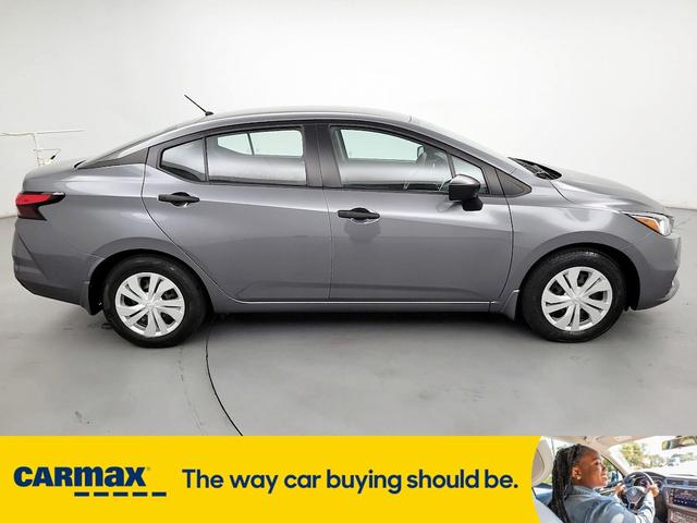 2022 nissan versa s